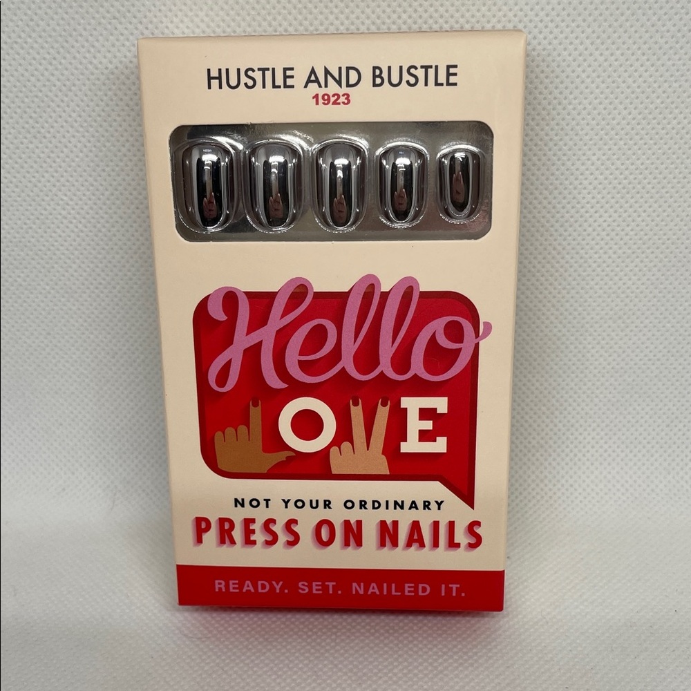 Hello Love Press On Nails - Hustle And Bustle